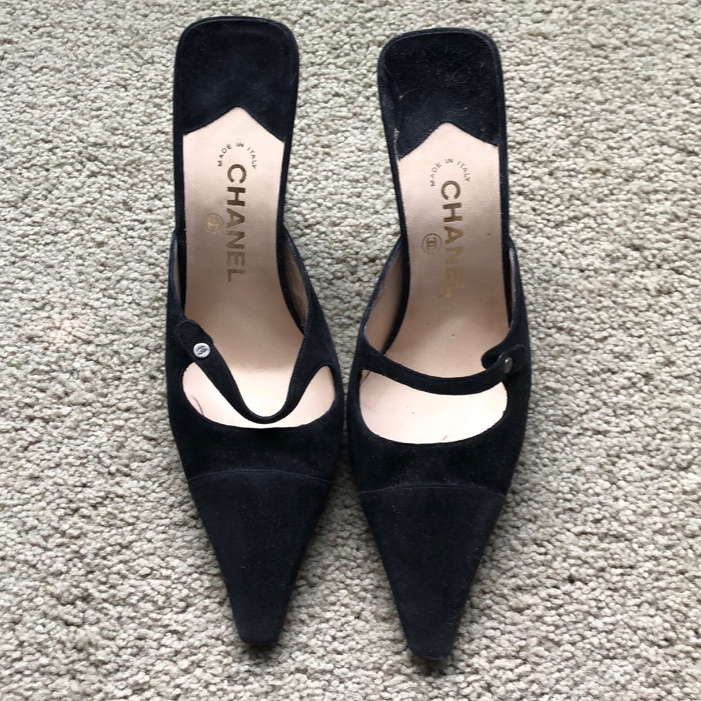 Chanel black suede heels size 40(US 9)